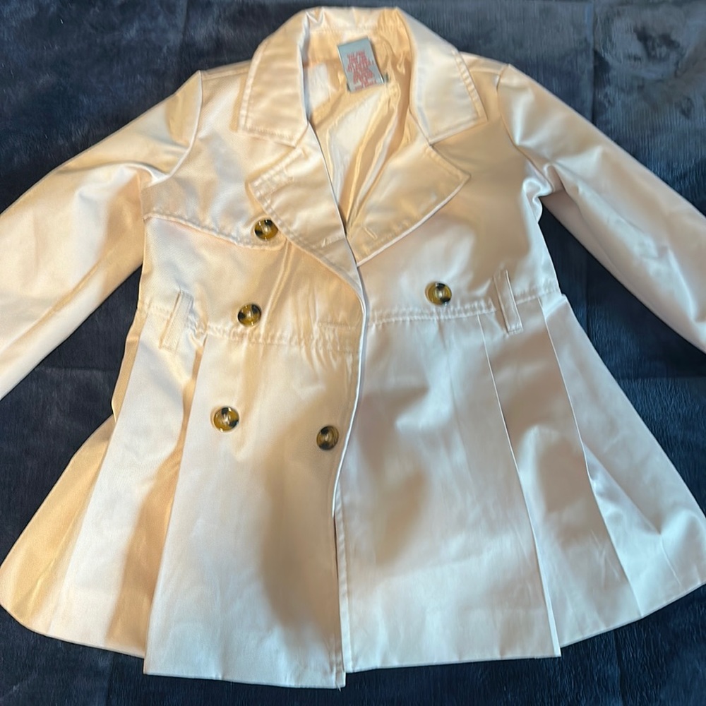 Light pink Tahari trench coat, size 4T